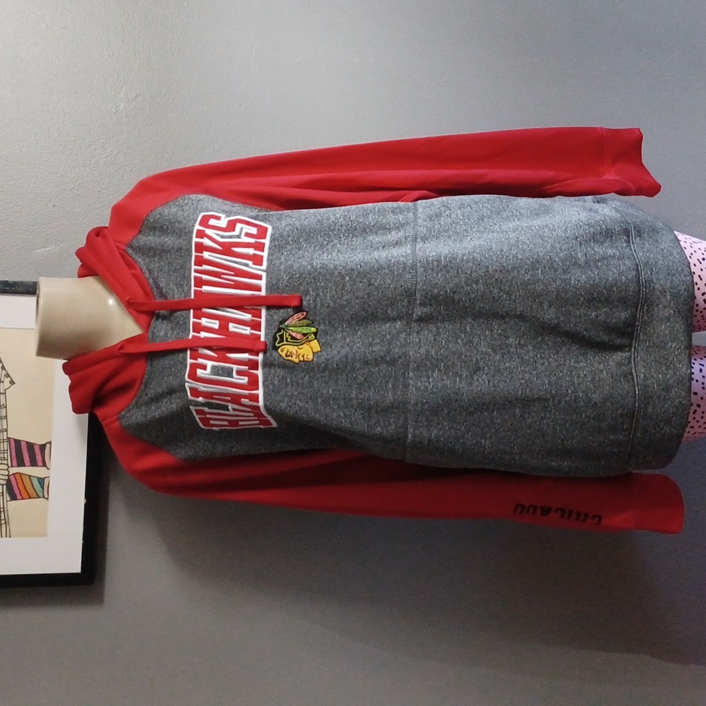 Official NHL Blackhawks Mens.XL Hood with front pocket